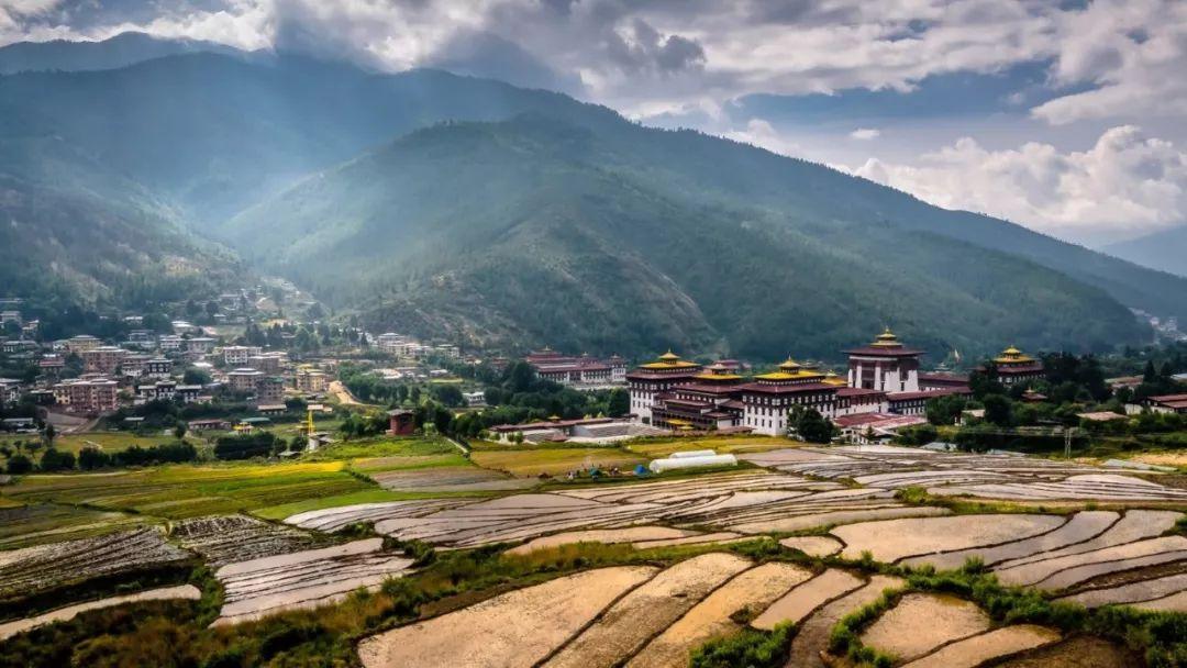 逃离拇指山地