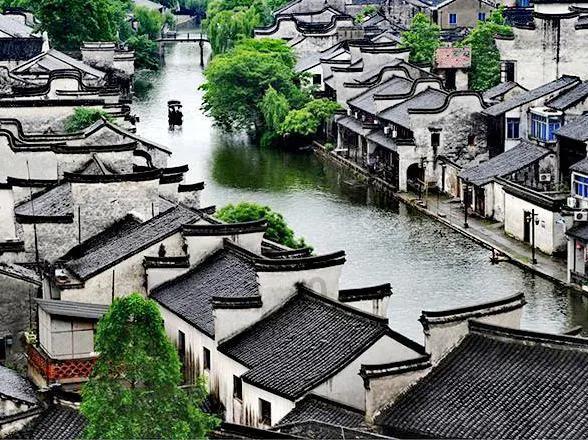 蛋糕上的奶油是原味的好还是巧克力味的好？游戏画面